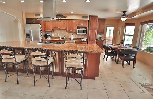 Tortolita House | The Lazy A Retreat with pool and spa just of the Loop