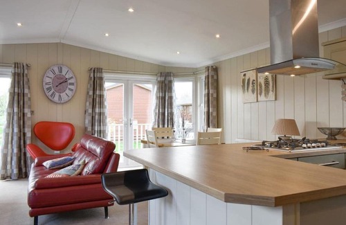 Stretham House | The Lazy Otter No 39-UK30748