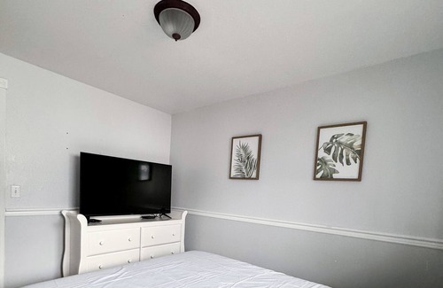 Thurston House | The Leafy Full House