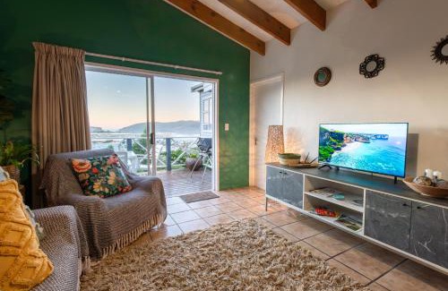 Knysna Apartment | The League - 6 sleeper, lagoon views, walk to town