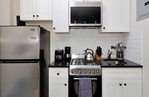 Midtown East Apartment | The Lexy II Vibe 8611