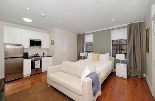 Midtown East Apartment | The Lexy IV Vibe 8628