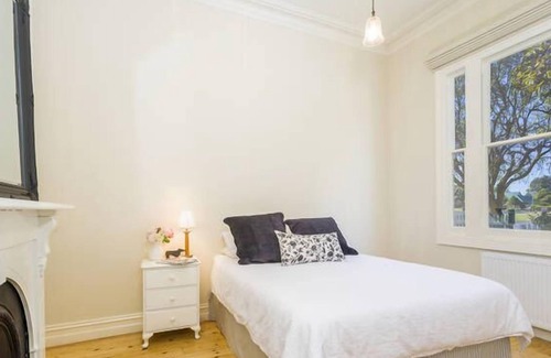 Queenscliff House | The Light Keeper's Cottage