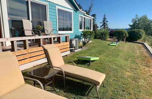 Boston Harbor House | The Lighthouse RV- Beautiful views- Boston Harbor I Olympia