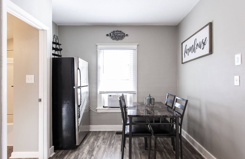 Taylor Berry House | The Lilly House! Close to everything!
