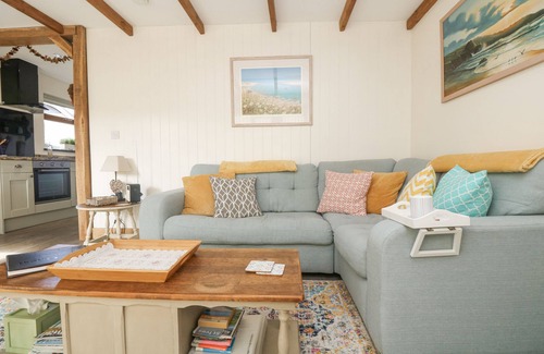 Camborne Cottage | THE LILY PAD, with a garden in Camborne