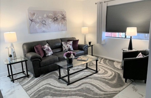 Prescott Condo | The Lincoln Continental located in the heart of Downtown Prescott