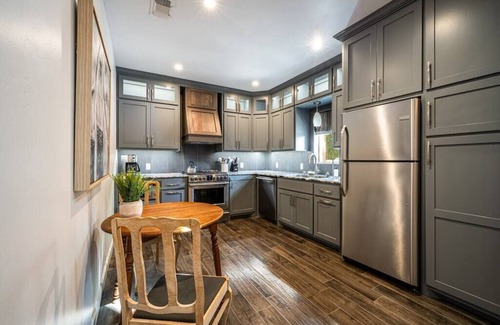 Fredericksburg Villa | The Lincoln Street Inn by Boutiq