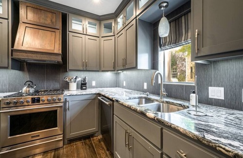 Fredericksburg Villa | The Lincoln Street Inn by Boutiq