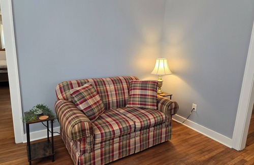 Russell Springs House | The Little Brown Cottage is a 1950's, two bedroom cottage in town with one bath.