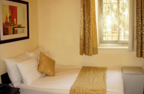 Meqor Hayyim Hotel | The Little House In Bakah