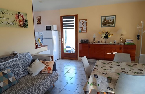 Nantheuil House | The Little House in the Périgord Countryside