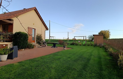 Nantheuil House | The Little House in the Périgord Countryside