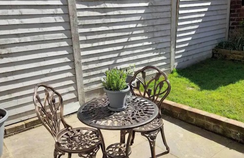 Louth House | The Little House Louth