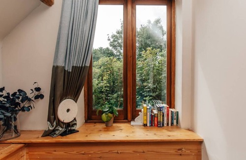 Elkstone House | The Little House, Luxury Cotswolds Stunning Views