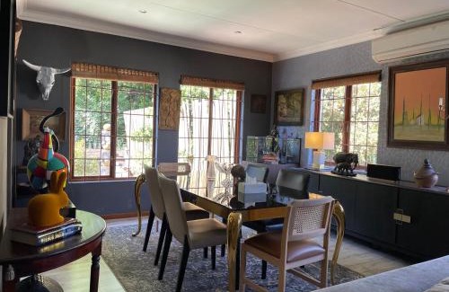 Greater Johannesburg Metropolitan Area Apartment | The Little Mongrel Deluxe Space Bryanston