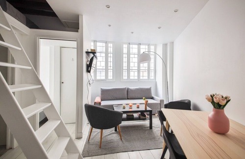 Paris City Center Apartment | The Little Rousseau - Cosy & Calm - Rivoli