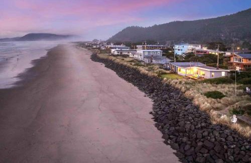 Rockaway Beach House | The Little Sand Castle