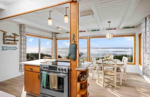 Rockaway Beach House | The Little Sand Castle