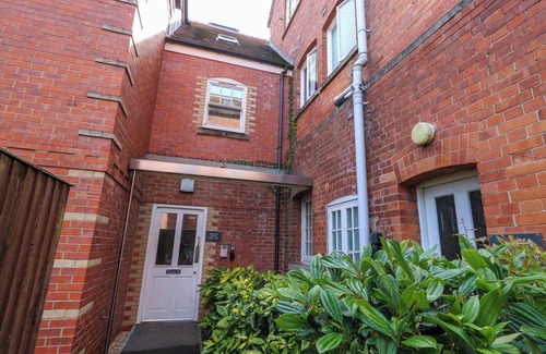 Weymouth Cottage | THE LOBSTER POT, family friendly, country holiday cottage in Weymouth