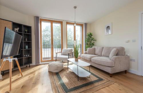 Notting Dale Apartment | The Lockton - Portobello Road