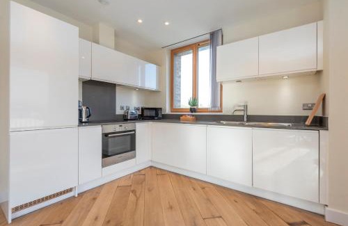 Notting Dale Apartment | The Lockton - Portobello Road