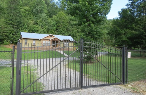 Hanceville Cottage | The Lodge: A Family Retreat Near Smith Lake