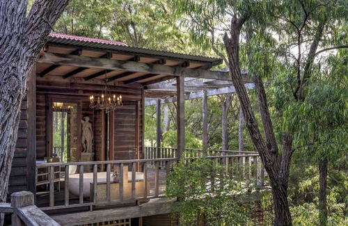 Burnside Cabin | The Lodge - a romantic retreat