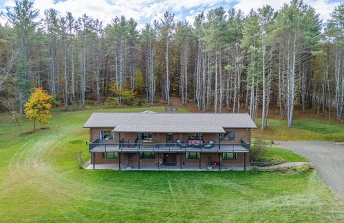West Oneonta Cabin | The Lodge At Fall Park With Heated Indoor Pool!