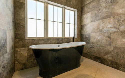 Oneroa House | The Lodge at Mudbrick