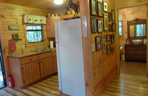 White Bluff Cabin | The Lodge at Oak Haven Farms - Outside of Nashville