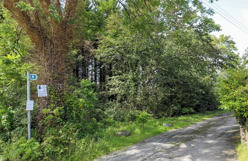 Gyrngoch Cottage | THE LODGE AT TAL ERYR, pet friendly, with a garden in Clynnog Fawr