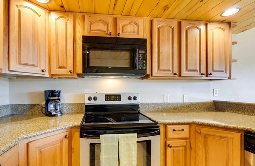 Meadow View Heights Apartment | The Lodge at Duck Creek: FISHERMAN'S LANDING SUITE