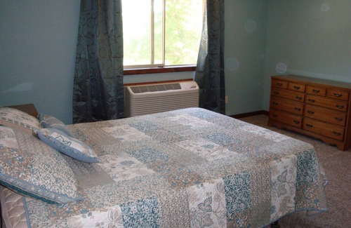 Jenkins Condo | The Lodge At Wildwedge RV Park, Golf, Mini Golf