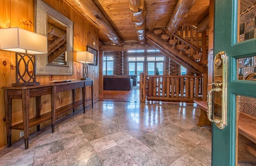 Lake Norman of Catawba Cabin | THE LODGE! Best views on the Lake! Amazing Log Cabin-Pool | Sleeps 22 |Pickle Ball Court