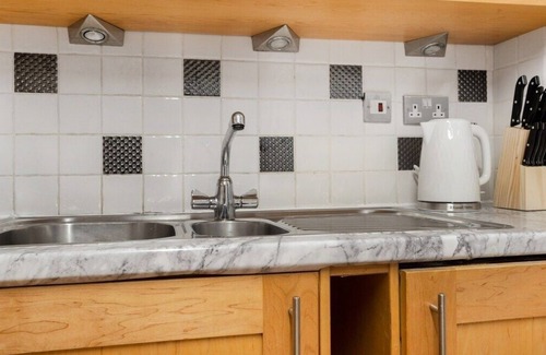 Edgbaston Apartment | The Lodge - Exquisite 2 Bed with Ensuite