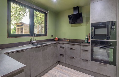 Raithby Cottage | The Lodge in the Woods