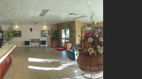 South Hedland Hotel | The Lodge Motel