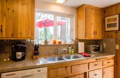 Fern Valley Cabin | THE LODGE on San Jacinto Spa, A/C & Dog Friendly! Adventure Passes provided!
