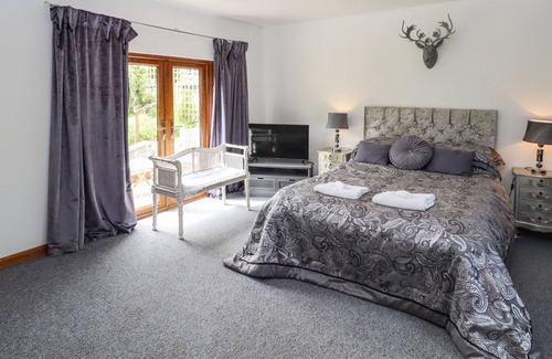 Beckley Cottage | THE LODGE, pet friendly, character holiday cottage in Broad Oak
