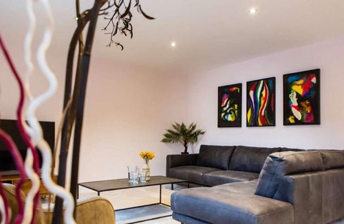 Lofthouse Apartment | The Lodge Suite at Nydsley Hall - 2 Bedroom Apartment with Hot Tub