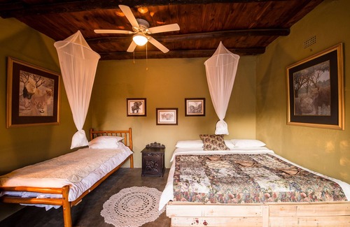 Maruleng Cabin | The Lodge can sleep up to 12 guest at this low rates.