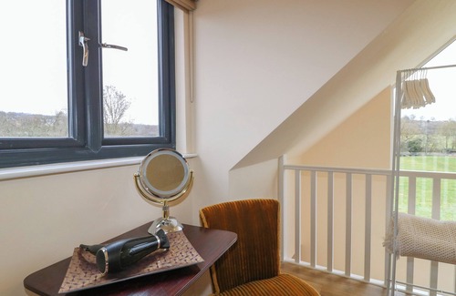 Crich Cottage | THE LOFT AT AMBER VIEW, romantic, with open fire in Belper