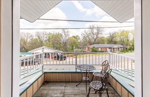 Doniphan Apartment | The Loft @ Doniphan! 2 Miles to Current River!