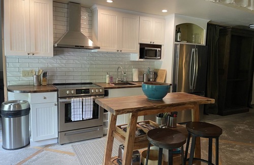 Stowe Area Apartment | "The Loft " great location, super spacious one bedroom with a large balcony!