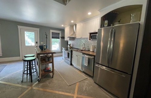 Stowe Area Apartment | "The Loft " great location, super spacious one bedroom with a large balcony!