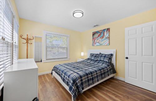 North Oak Park House | The Loft Nest 7 minutes Walk to UC Davis Sacramento, Ca