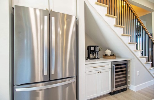 McGaheysville House | The Loft on Lawyer (NEW) FREE Mass Resort Rec Pass