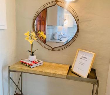Sunnyside Apartment | The Loft@Santorini