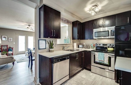 Clarksville Condo | The Lofts of Downtown (540 N 2nd St, #211)